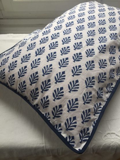Taie d'oreiller Linge de lit Housse de couette Parure de lit en coton imprimé au block print BOOTI Bleu Royal de VILLA D'ISSI