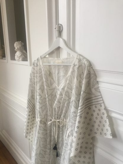 Robe Caftan longue Cover-up GAIA Crème Noir de VILLA D'ISSI Kaftan Dress Cover-up Resort Wear GAIA Cream Black from VILLA D'ISSI