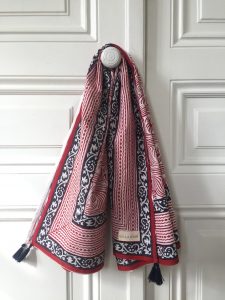 Etole Paréo Foulard KATY Rouge Navy de VILLA D'ISSI