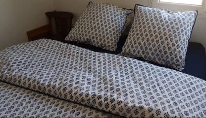 Linge de lit Housse de couette Parure de lit en coton imprimé au block print BOOTI Bleu Royal de VILLA D'ISSI
