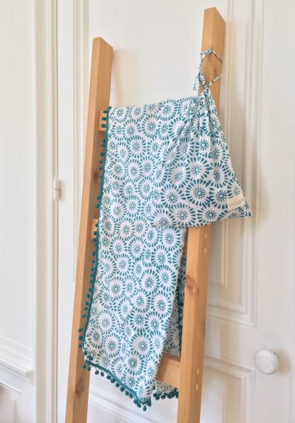 Chèche fille à pompons Foulard Paréo pour fille VERT BLEUTE de VILLA D'ISSI