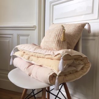 Sofa cover surmatelas block print Rose Nude de VILLA D'ISSI