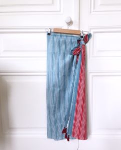 Paréo rayé étole STRIPES bleu rouge de VILLA D'ISSI Pareo Sarong Multipurpose Scarf STRIPES from VILLA D'ISSI STRIPES hand block printed