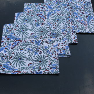 Serviettes de table en coton rose blush, imprimées en Inde à la main. Une élégante manière de décorer sa table dans le style bohème chic.