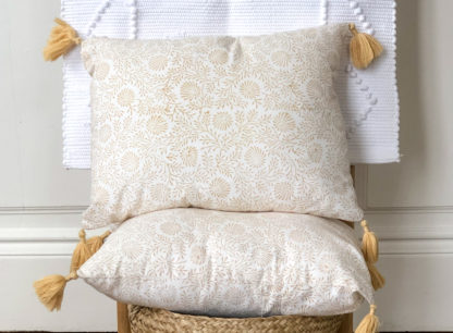 Housse de coussin imprimée à la main au block print DAUPHINE Sable d'Or de VILLA D'ISSI