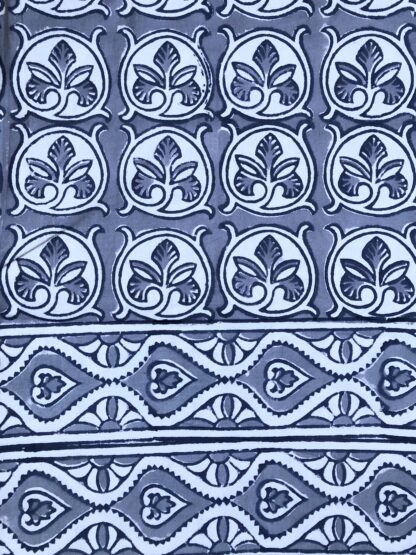 Nappe grise FANCY Gris de VILLA D’ISSI. Grey Tablecloth from VILLA D’ISSI