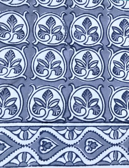 Nappe grise FANCY Gris de VILLA D’ISSI. Grey Tablecloth from VILLA D’ISSI