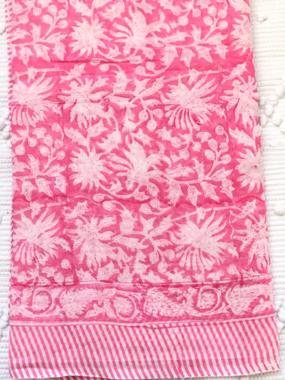 Paréo Foulard Nappe légère FLORA Rose de VILLA D’ISSI. Pareo Sarong Tablecloth Multipurpose Scarf with tassels FLORA Rose from VILLA D'ISSI
