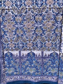 Grande nappe indienne bleue JOA de la,marque française VILLA D'ISSI .
